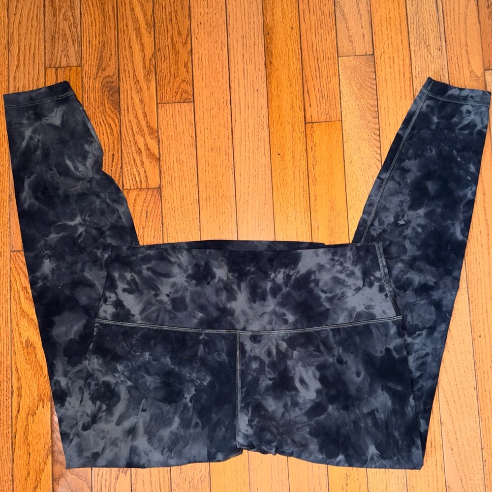 lululemon athletica Women’s Black Tie-Dye Bottoms